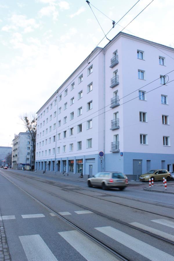 Wstapartments Mlynarska 13 Варшава Екстер'єр фото